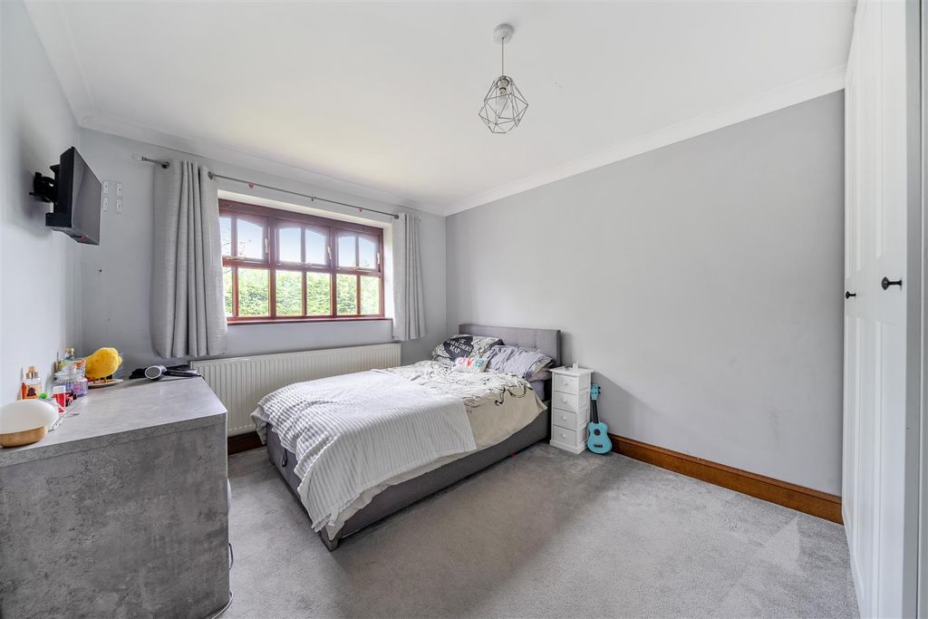 Additional image 17 of 7 bed detached house for saleHeadley Road, Liphook GU30