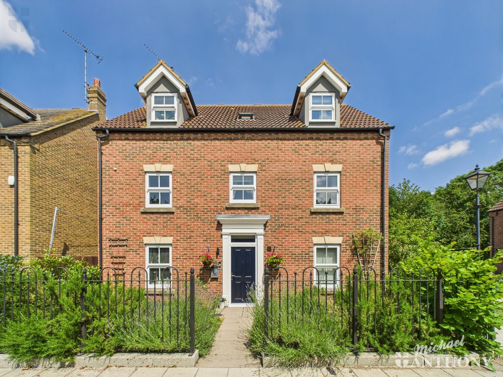 Property photo 1 of 23 Cam03218G0-Pr0687-Still032