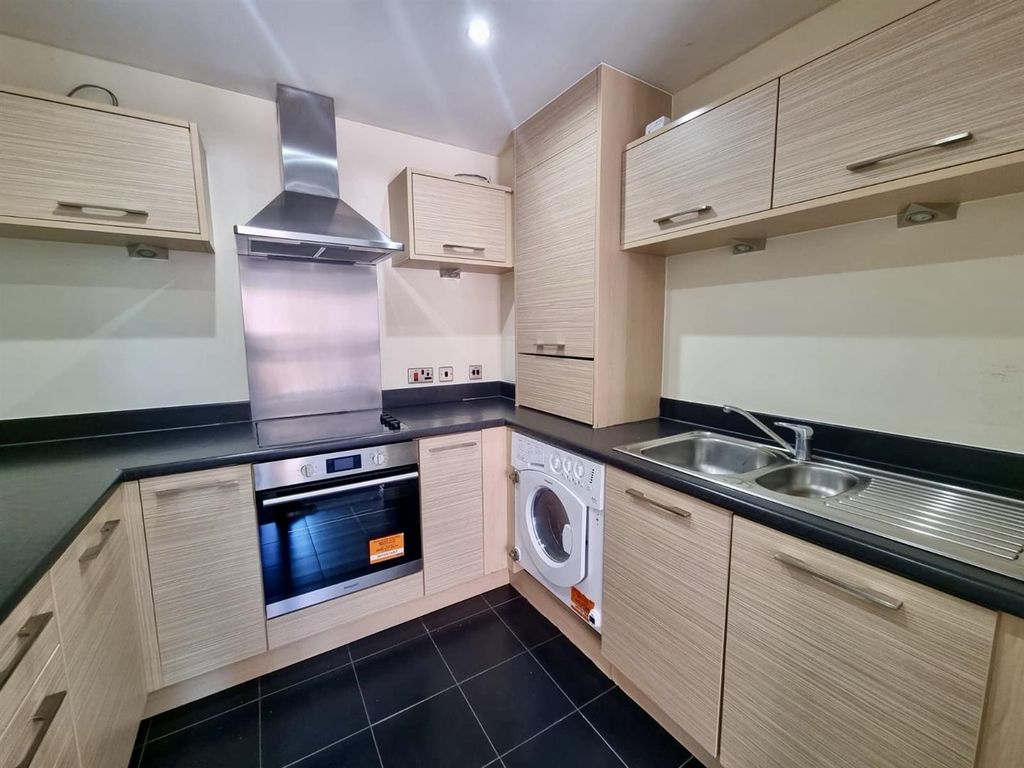 Property photo 3 of 9 D40160Dd-D562-4F70-9E1E-Fe6111EE4Dd6.Jpg