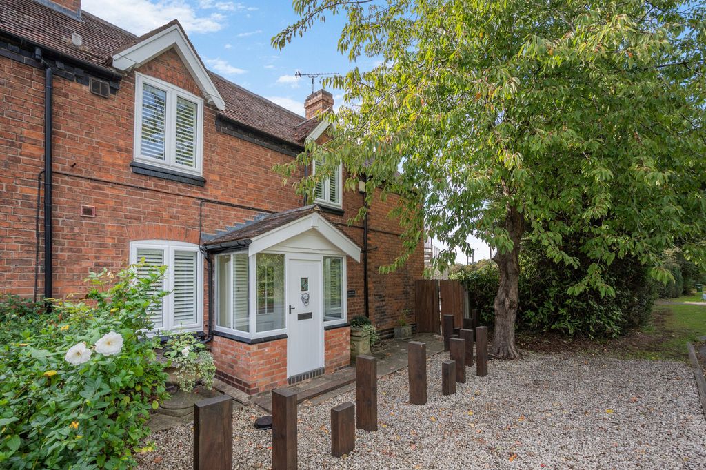 Property photo 1 of 50