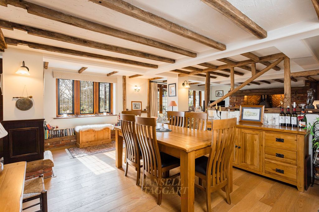 Property photo 3 of 23