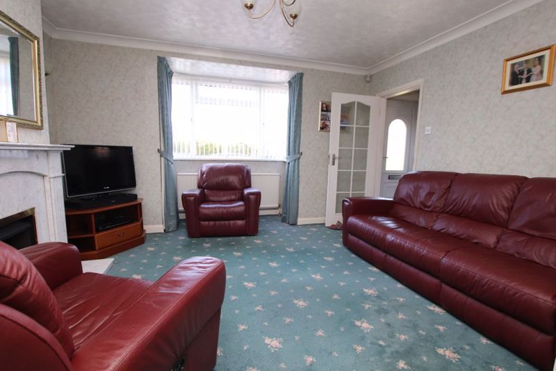 Property photo 2 of 13 Lounge