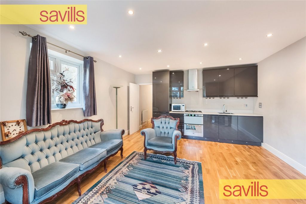 Property photo 1 of 13 Reception