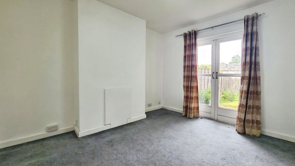 Property photo 3 of 12 Pbox-Img.Jpg