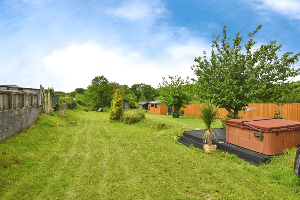 Property photo 3 of 27 Photo