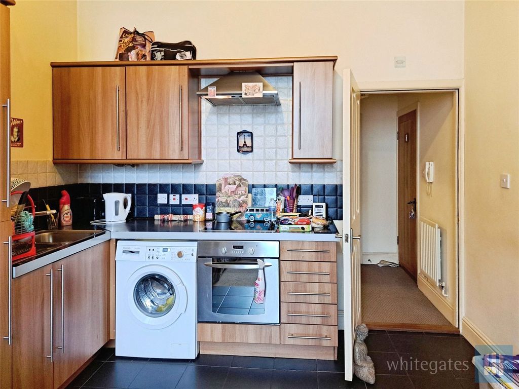 Property photo 2 of 5 Picture No. 10