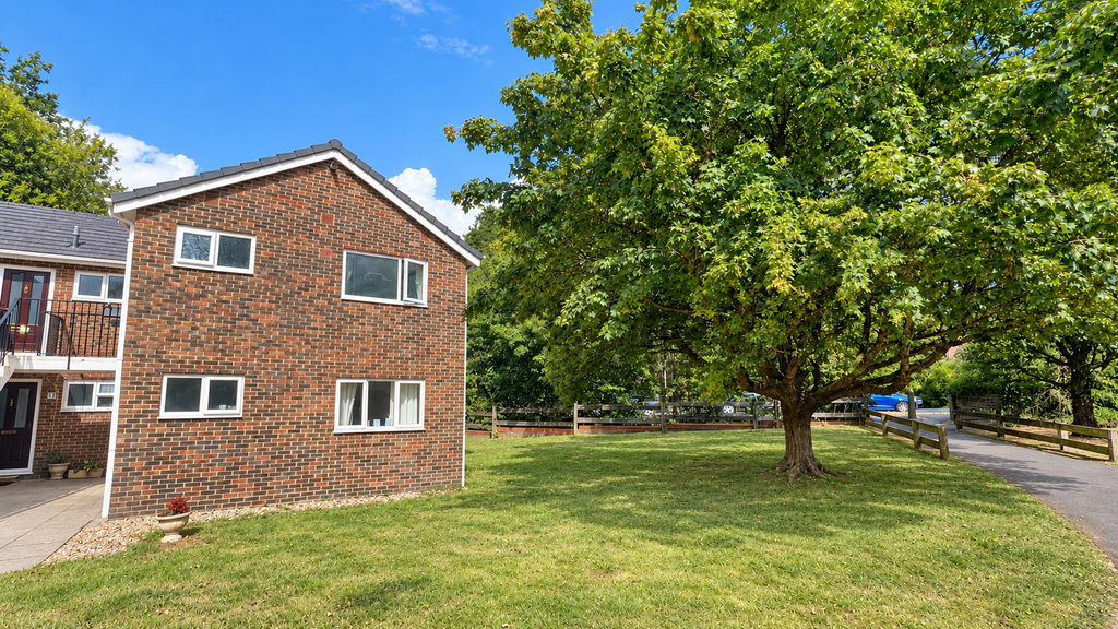 Property photo 1 of 6 41Bf2F60-7293-42A0-9726-Cf9d2Bf1A99A