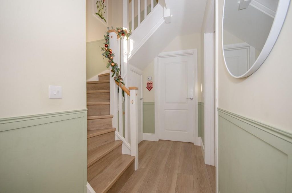 Property photo 3 of 23 Entrance Hall Pic 2.Jpg