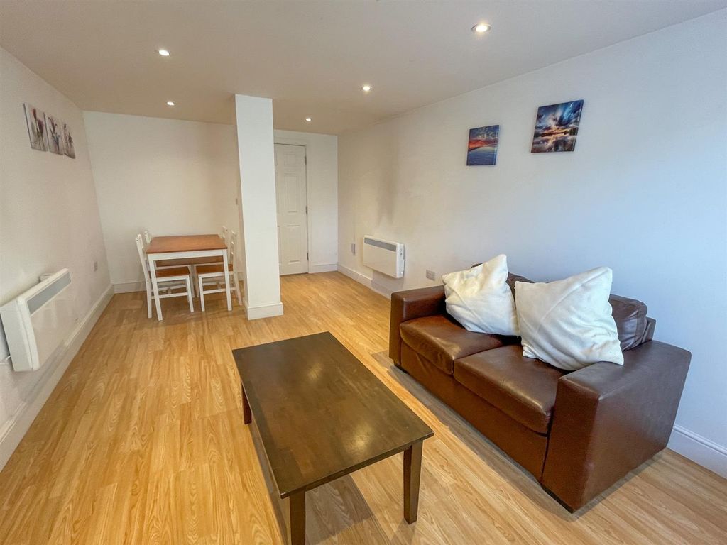 Property photo 2 of 6 48 The Courtyard-1.Jpg