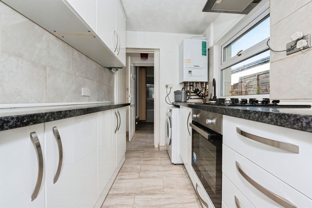 Property photo 2 of 16