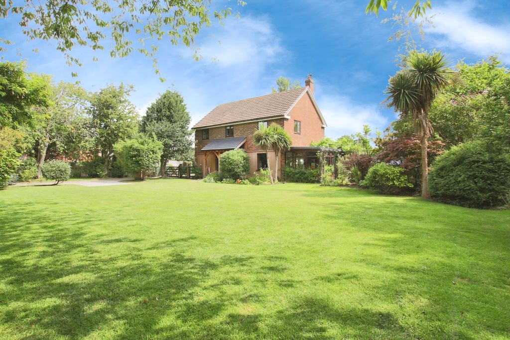 Property photo 1 of 34 3941000