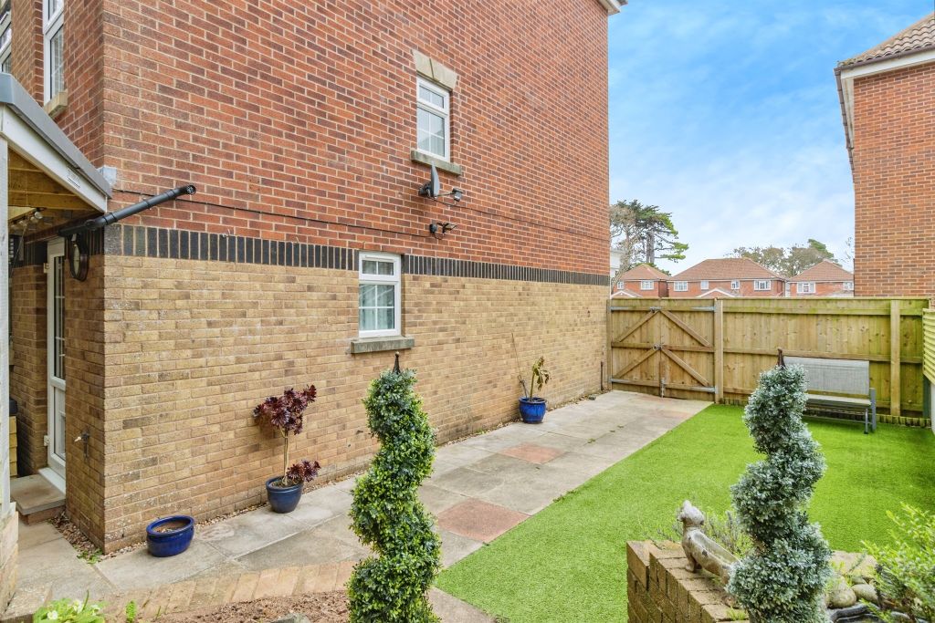 Property photo 3 of 17