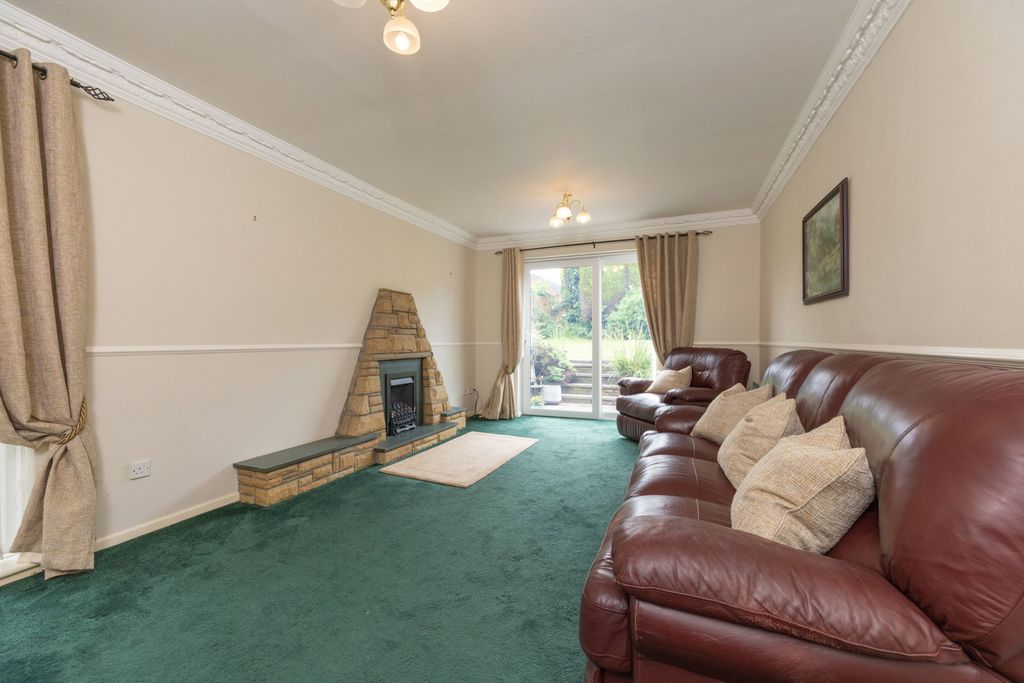 Property photo 2 of 14