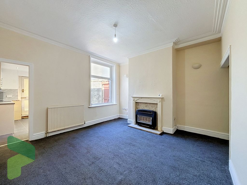 Property photo 3 of 16 Dining Room