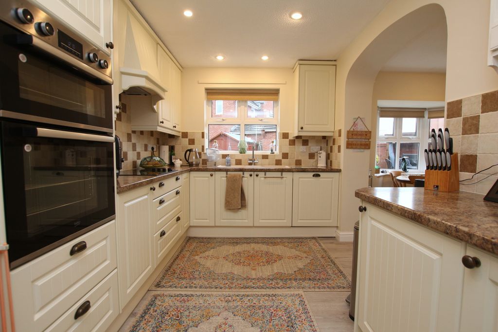 Property photo 2 of 24