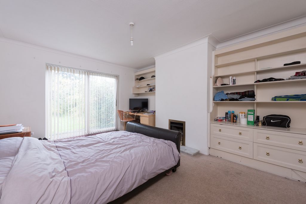 Property photo 3 of 6