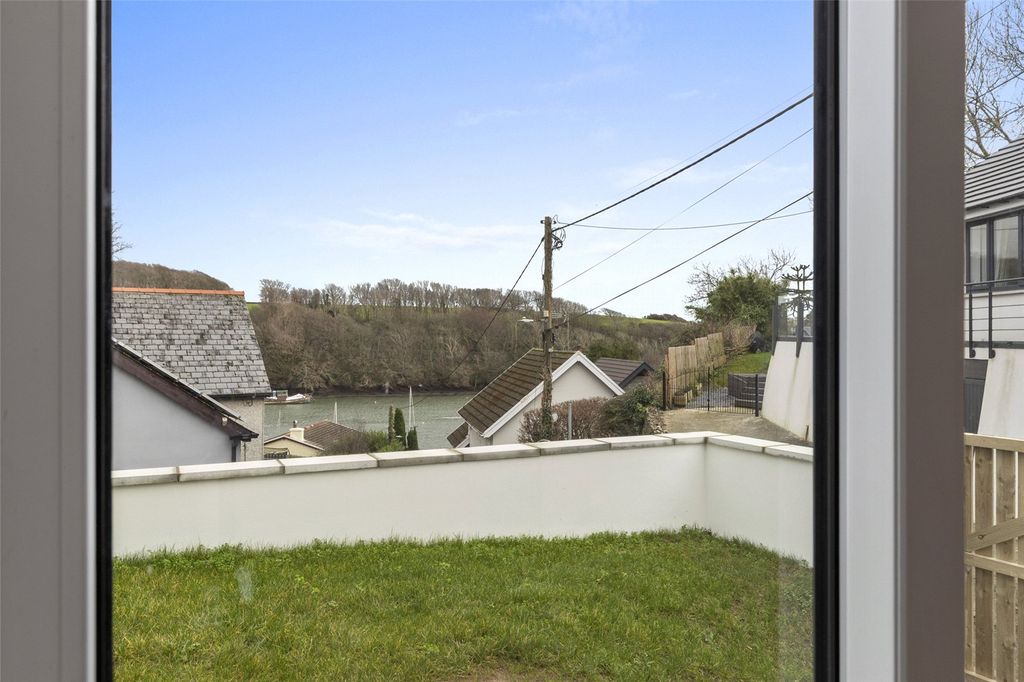 Additional image 28 of 3 bed detached house for saleSilver Drift, Beach Hill, Milford Haven, Pembrokeshire SA73