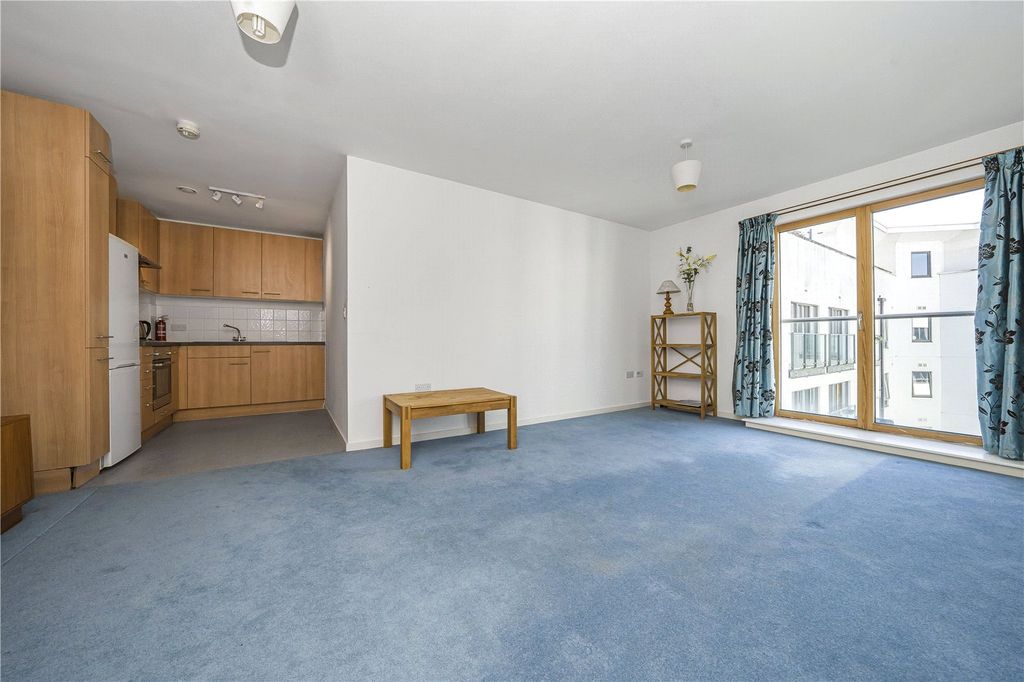 Property photo 3 of 12 Picture No. 18