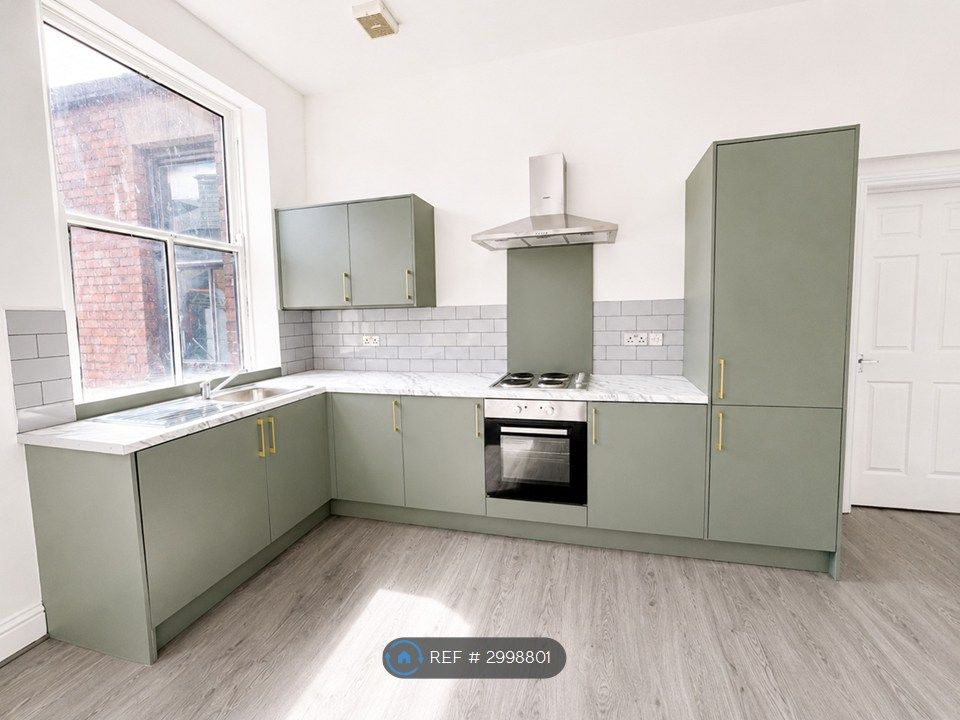 Property photo 1 of 8 Kitchen