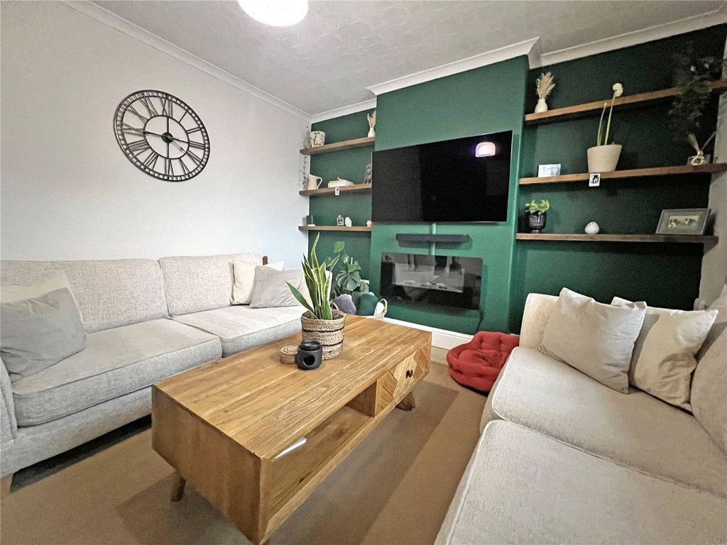 Property photo 2 of 19 Picture No. 28