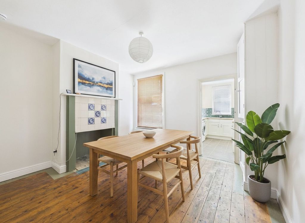 Property photo 2 of 16 Dining Room (Virtually Furnished)