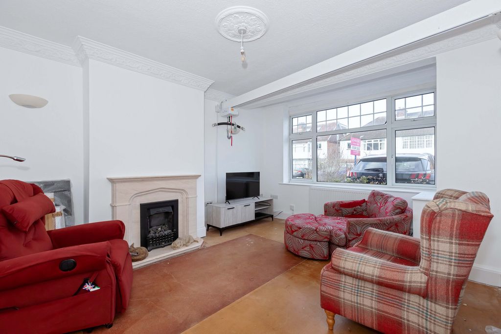 Property photo 3 of 20