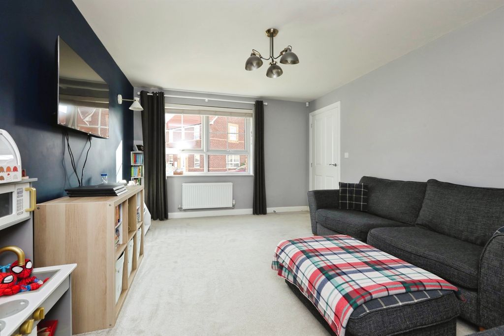 Property photo 2 of 14