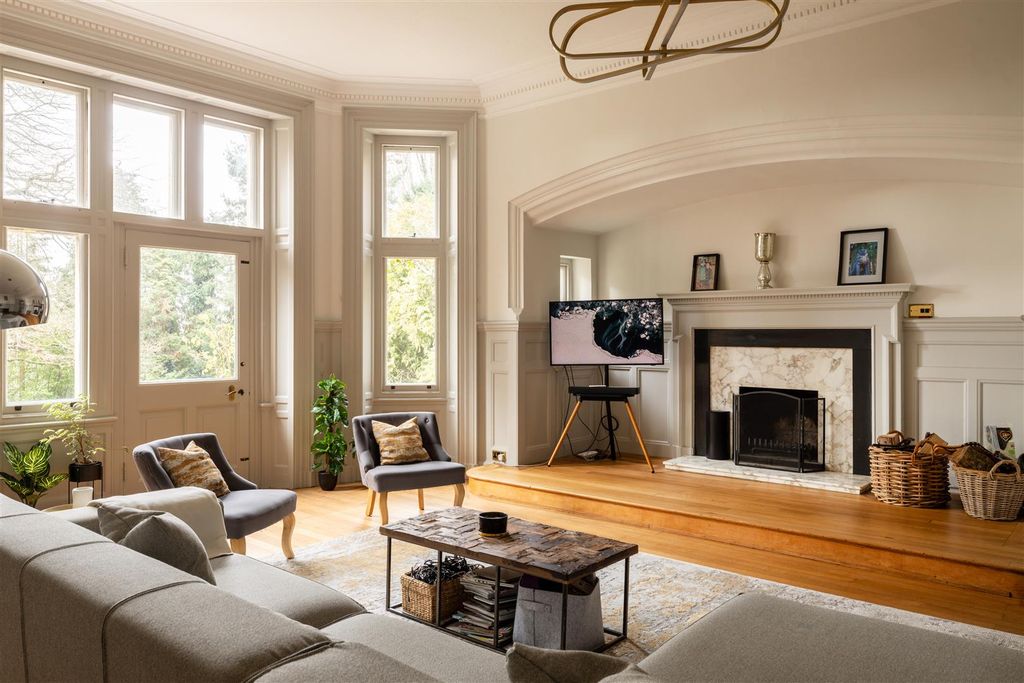 Property photo 2 of 29