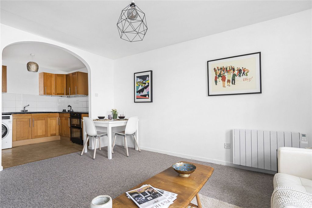 Property photo 3 of 12 Picture No. 18