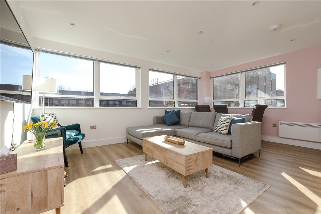 Property photo 1 of 7 Lounge/Diner