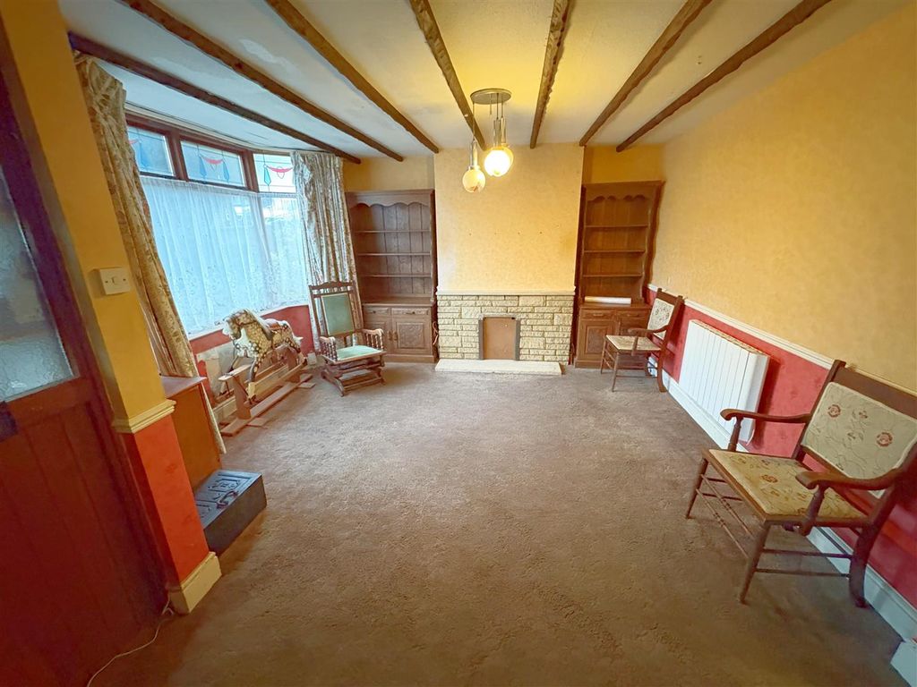 Property photo 3 of 18 Lounge.Jpg