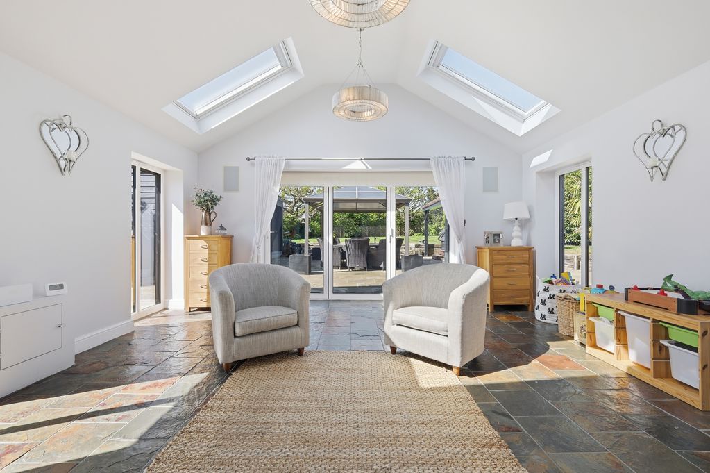 Additional image 50 of 5 bed barn conversion for saleThe Barn, Church Street, Billericay CM11