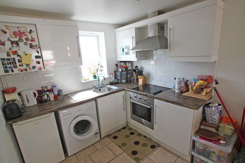 Property photo 2 of 3