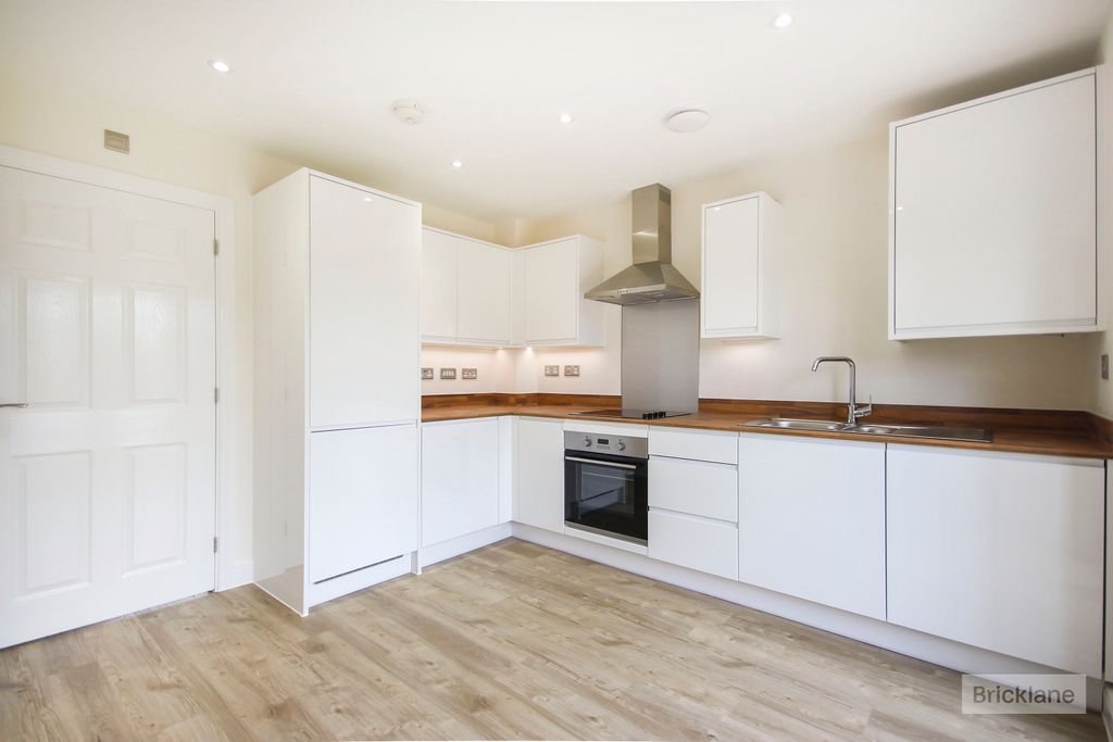 Property photo 3 of 14 Image