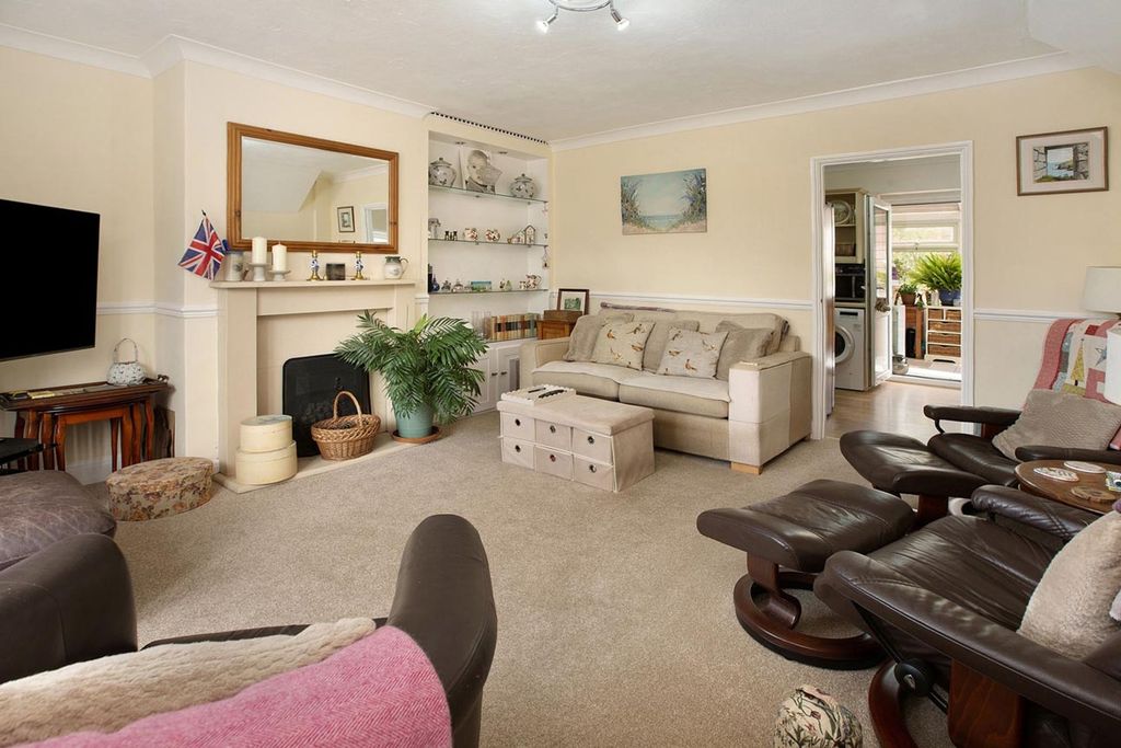 Property photo 2 of 15