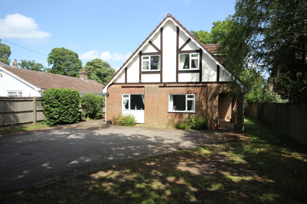 Property photo 1 of 16