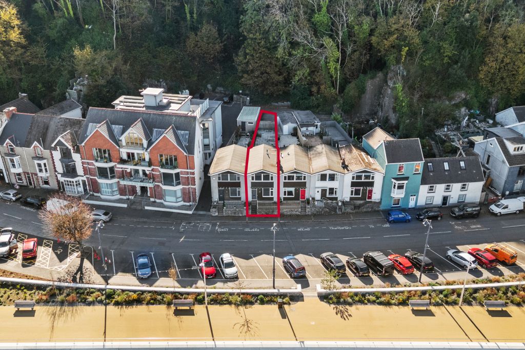 Property photo 2 of 24