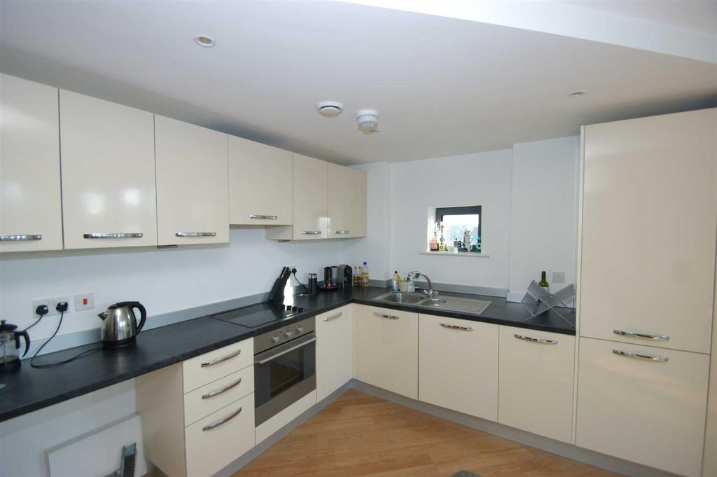 Property photo 2 of 5