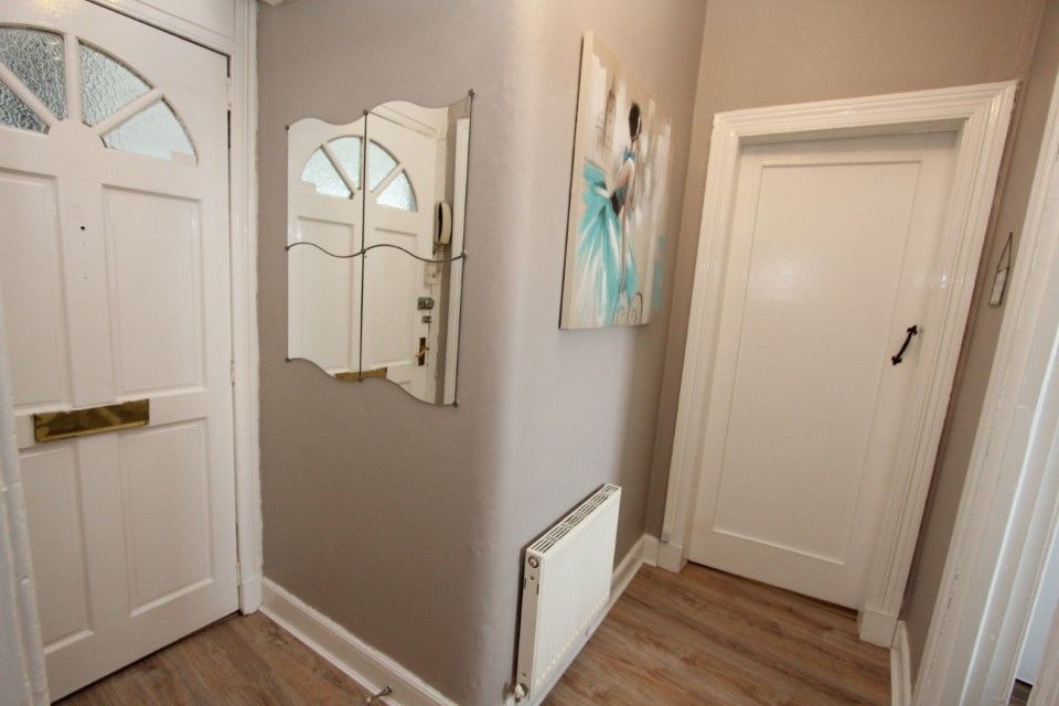 Property photo 2 of 10 Hall