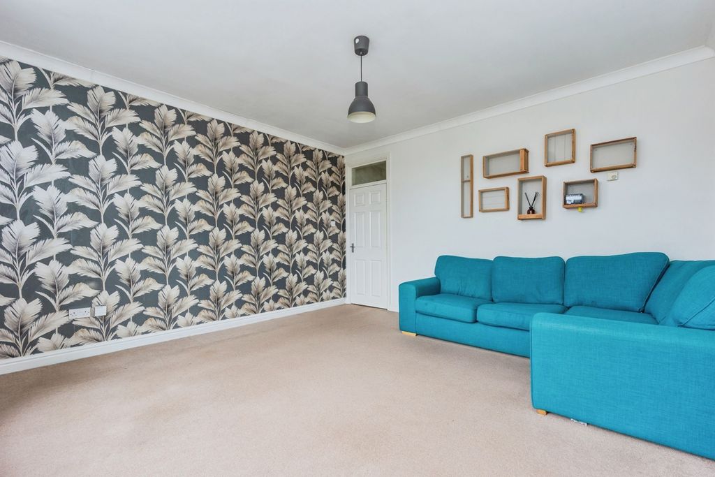Property photo 3 of 16 Pbox-Img.Jpg