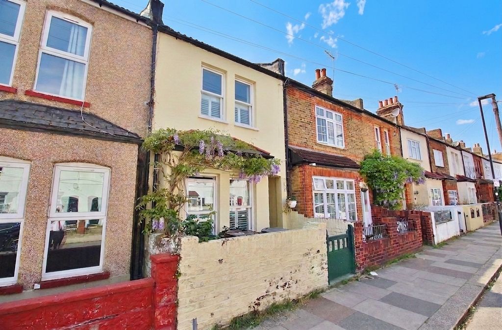Property photo 1 of 11