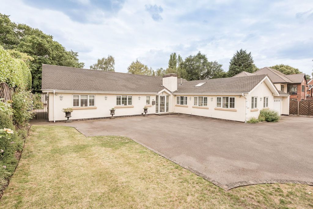 Property photo 3 of 42