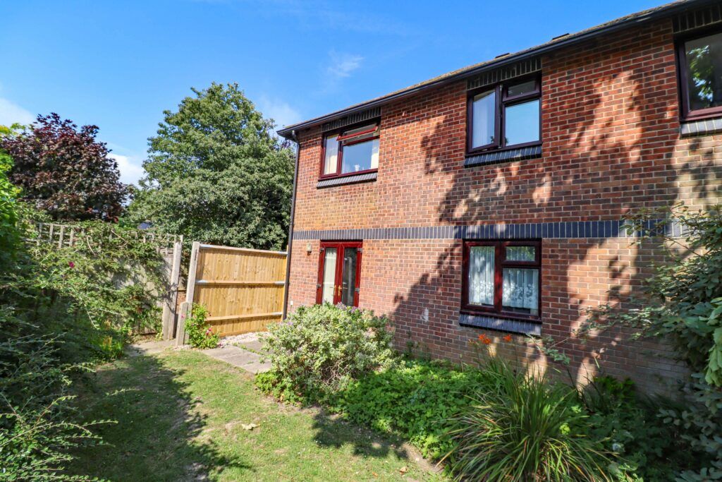 Property photo 1 of 9