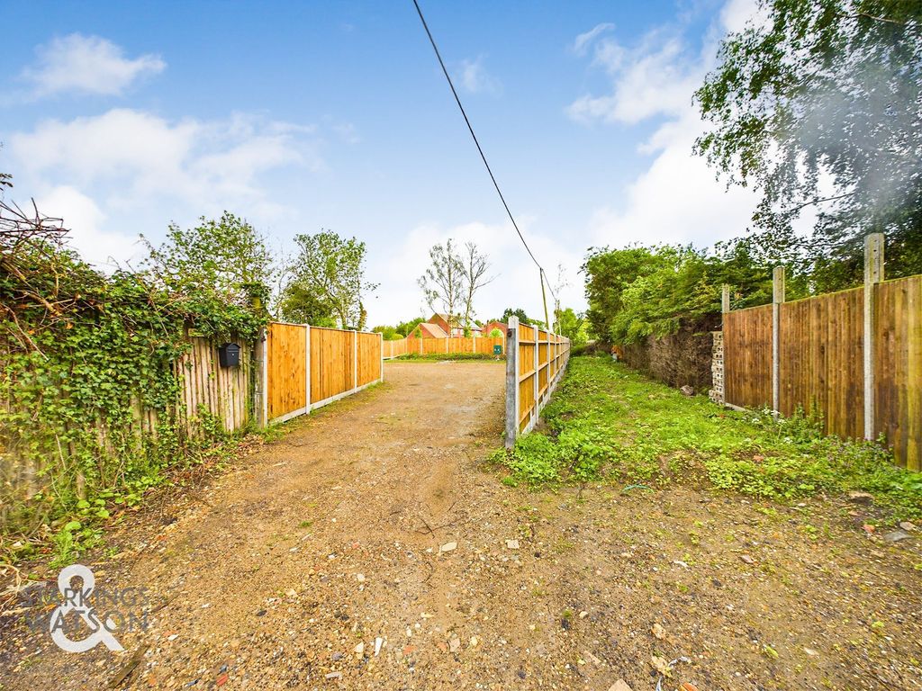 Property photo 2 of 6