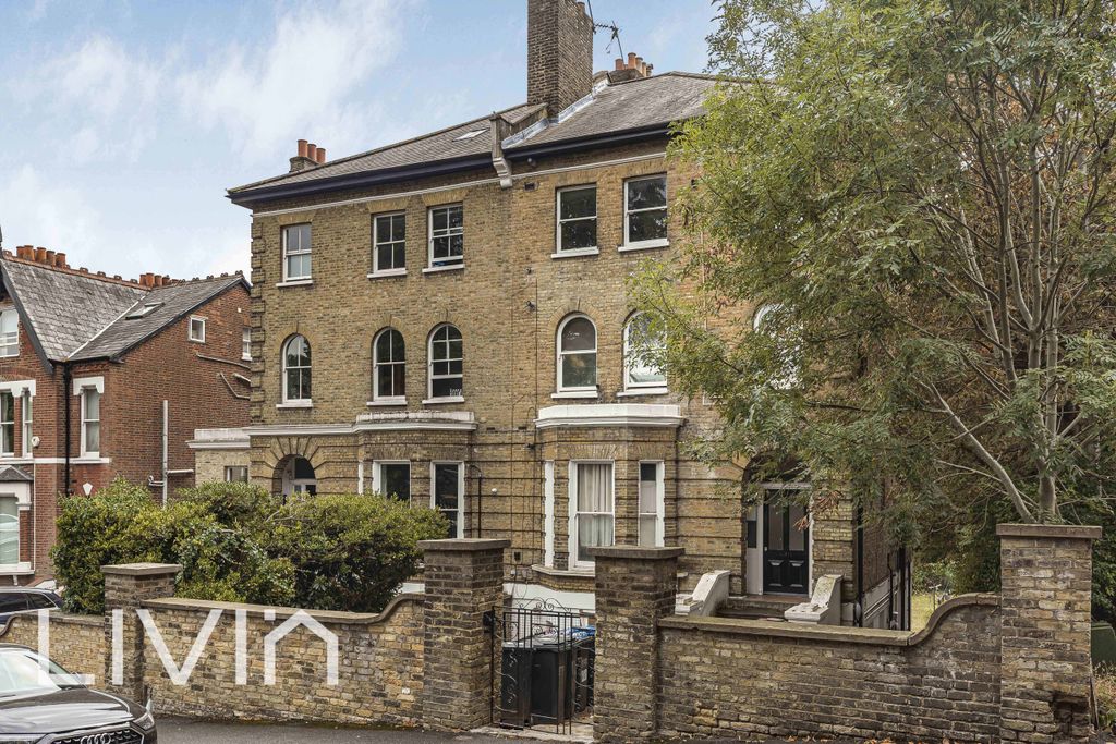 Property photo 1 of 19 025A1577