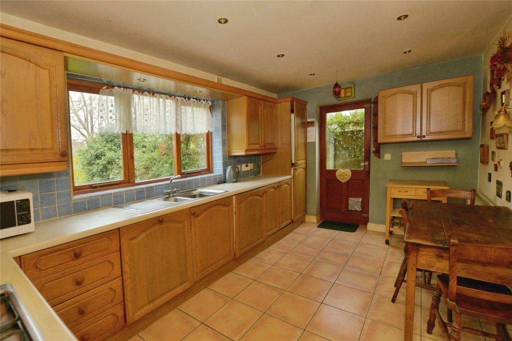 Property photo 3 of 20 Picture No. 13