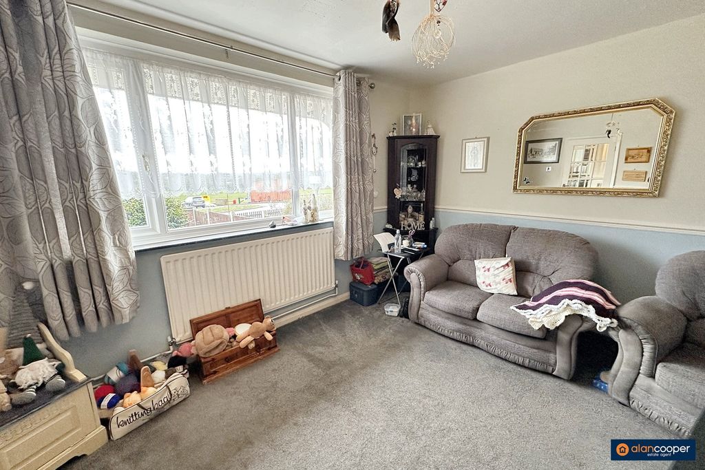 Property photo 3 of 21 4034095