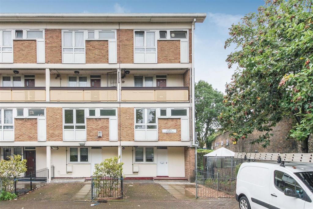Property photo 1 of 16 Fern Street