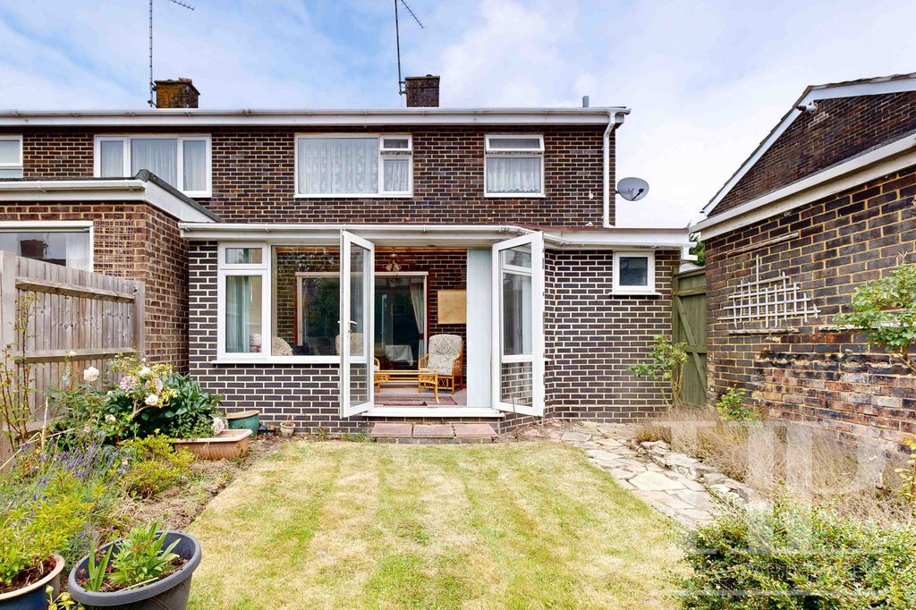 Property photo 2 of 17