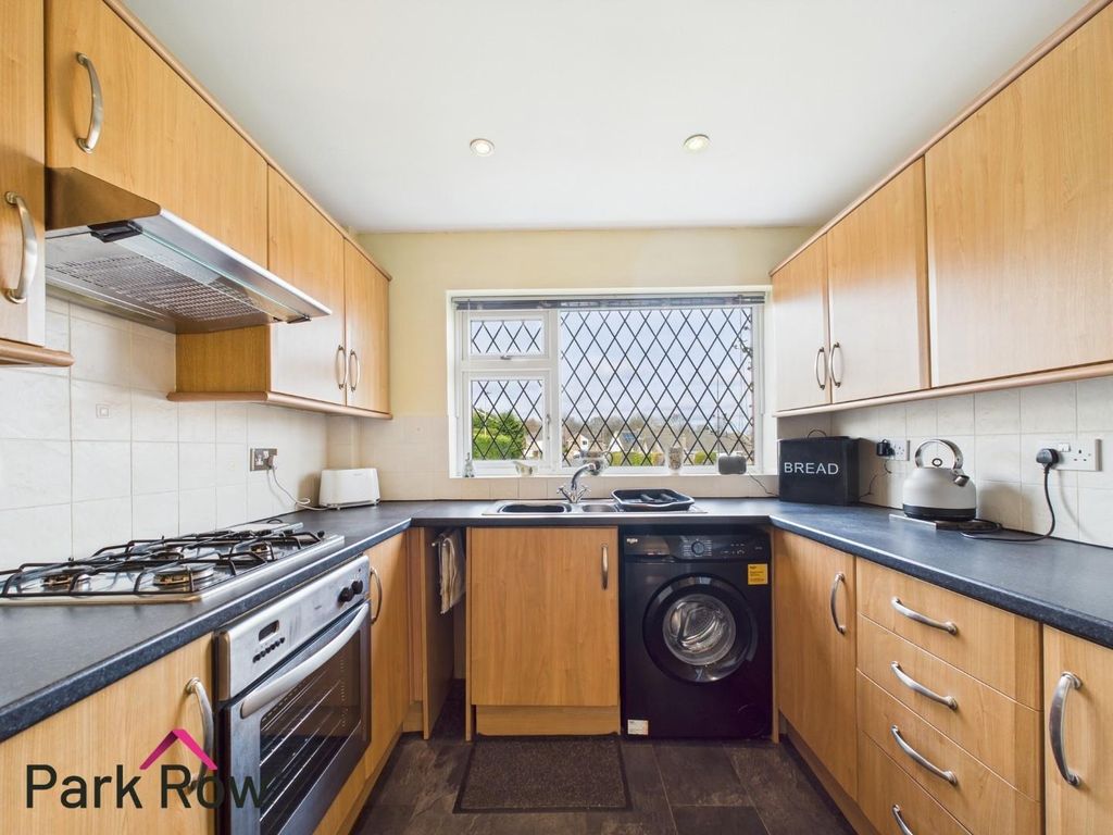 Property photo 2 of 13 Kitchen